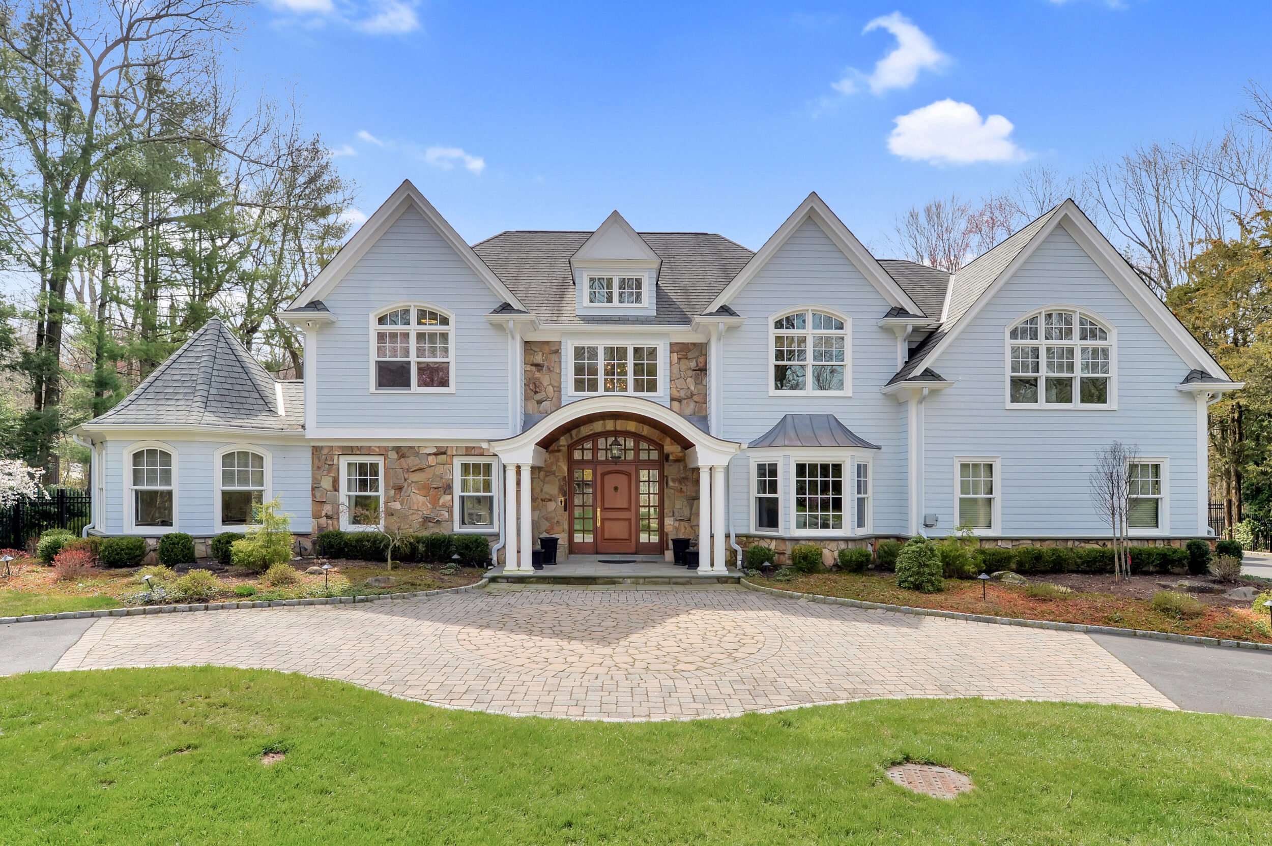 Country Colonial, Saddle River, NJ