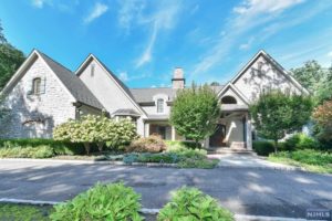 55 Anona Dr, Upper Saddle River, New Jersey 07458